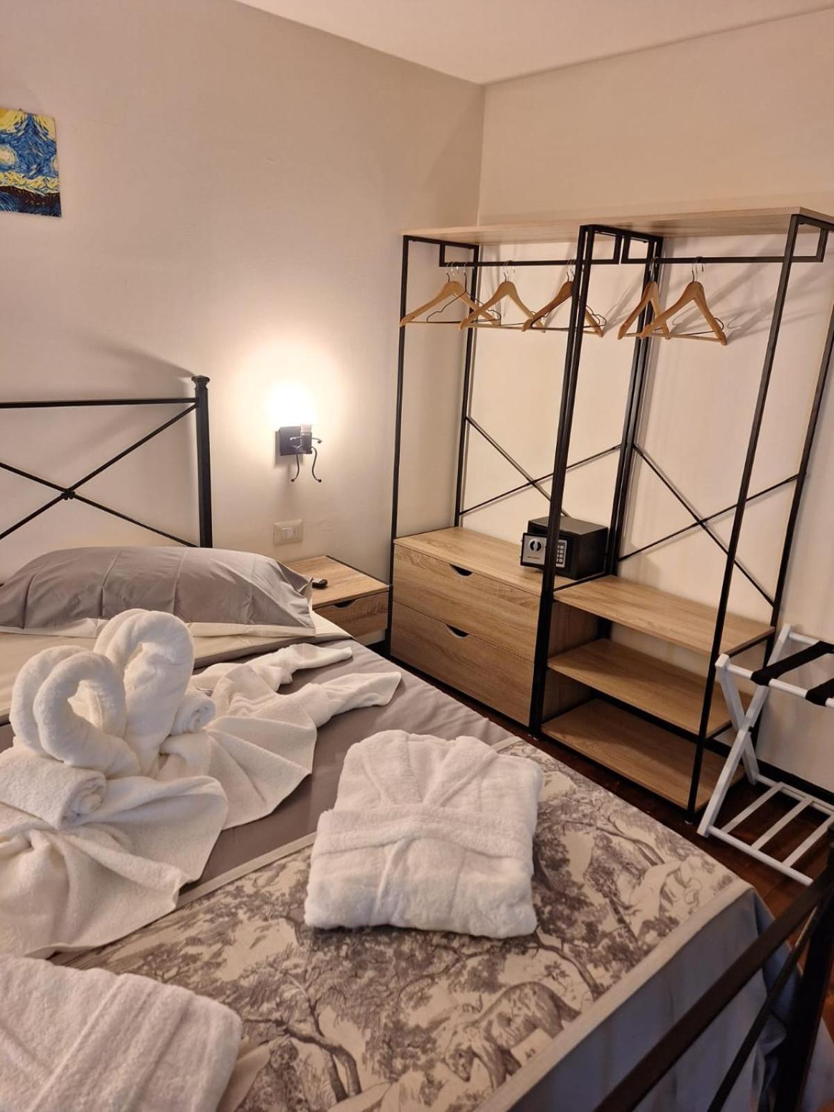 Exclusive Loft Degli Artisti Appartement Florence Buitenkant foto
